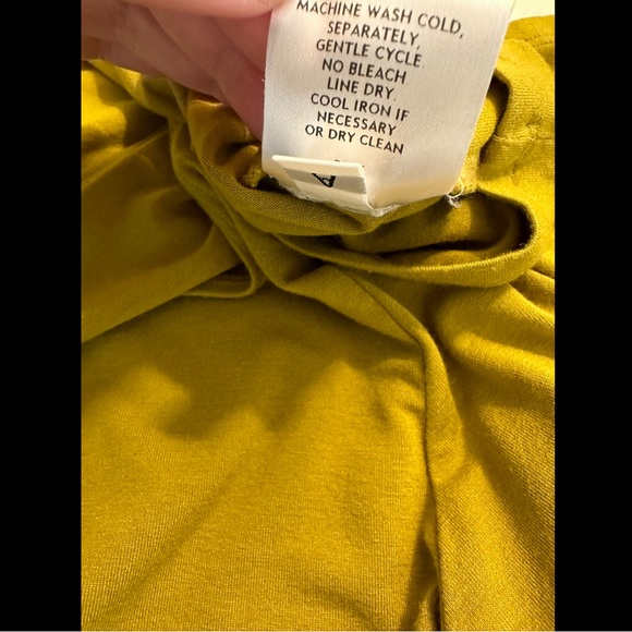 EILEEN FISHER Jersey Knit Tee T-Shirt Top Blouse Olive Green Scoop Neck Classic - Picture 6 of 7